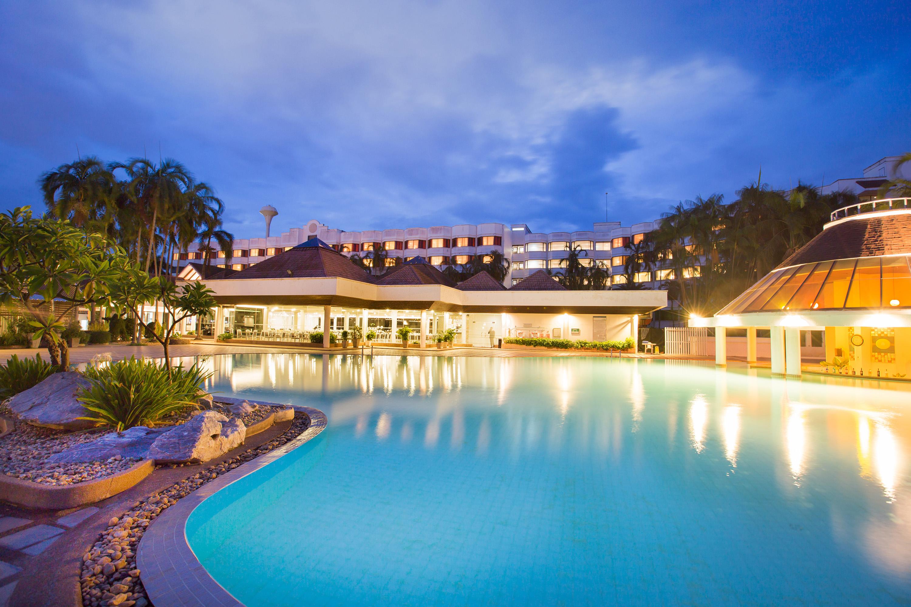 The Imperial Hotel & Convention Centre Phitsanulok Exterior foto